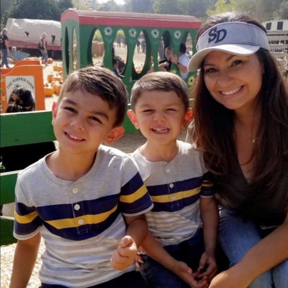 Meet your Posher, Jennifer - Picture 3 of 16